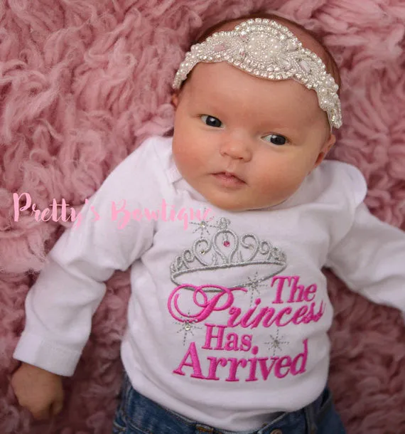 Baby girl The Princess has arrived shirt or bodysuit and headband-- Baby Girl Coming home outfit -- Perfect for hospital outfit -- Gift