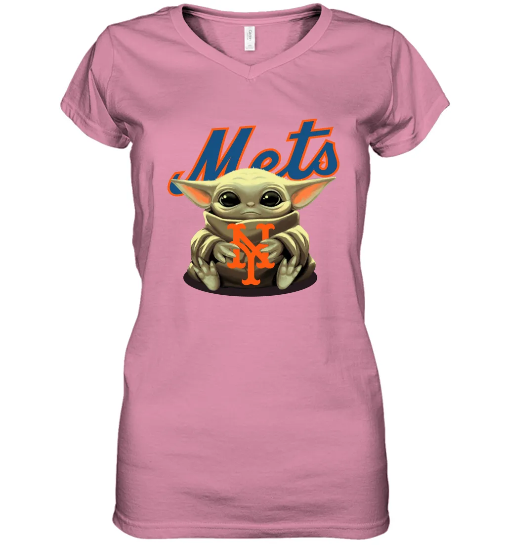 Baby Yoda Hugs Loves The New York Mets Baseball Womens V-Neck T-Shirt