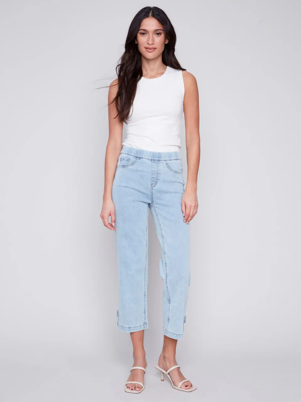 CROPPED JEAN WITH TAB DETAIL