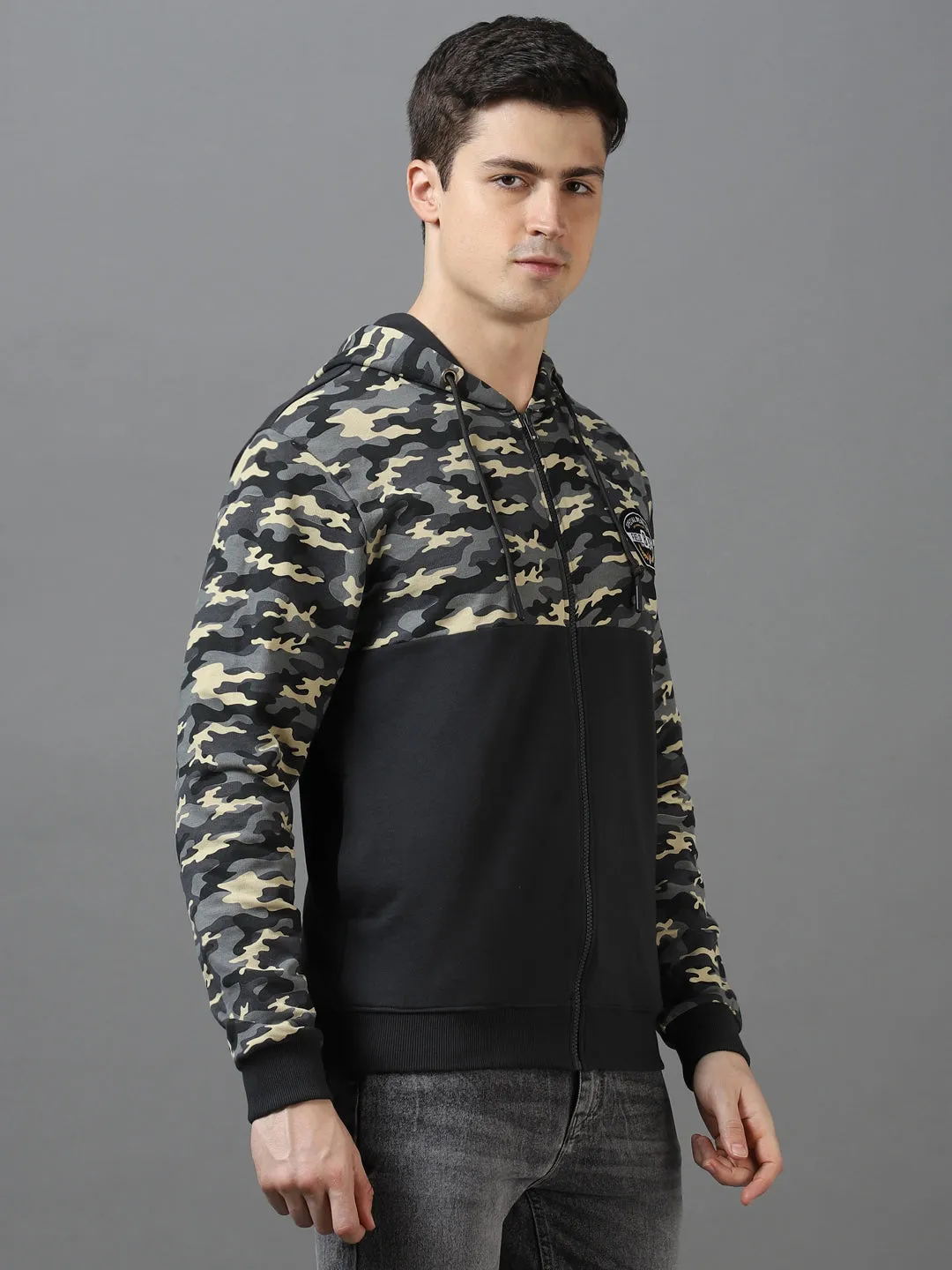 Men's Grey Cotton Camouflage Printed Hooded Neck Sweatshirt