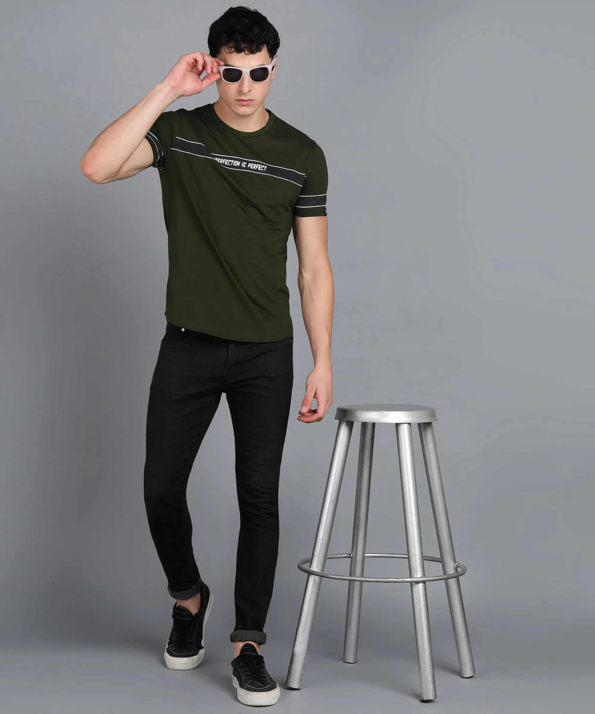 Men's Printed Olive Round Neck Half Sleeve Slim Fit Cotton T-Shirt